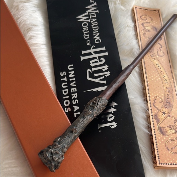 Universal Studios Harry Wand Ollivanders Interactive Wand Wizarding World - Picture 3 of 7